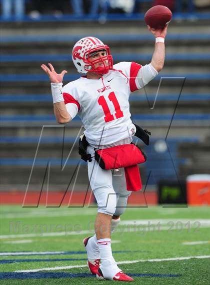 Thumbnail 2 in Norwich Free Academy vs. Staples (CIAC Class LL Semifinal) photogallery.