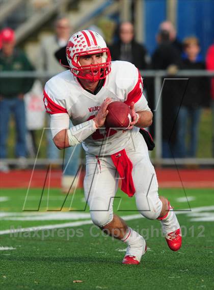 Thumbnail 2 in Norwich Free Academy vs. Staples (CIAC Class LL Semifinal) photogallery.