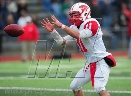 Thumbnail 2 in Norwich Free Academy vs. Staples (CIAC Class LL Semifinal) photogallery.