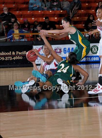 Thumbnail 3 in Pleasant Grove vs. Kennedy (CIF SJS D1 Playoffs) photogallery.