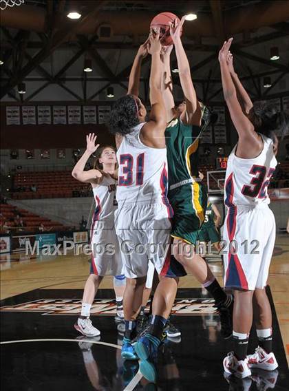 Thumbnail 3 in Pleasant Grove vs. Kennedy (CIF SJS D1 Playoffs) photogallery.