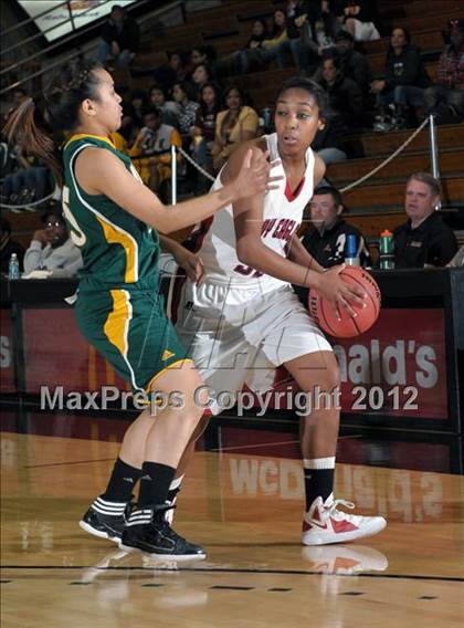 Thumbnail 3 in Pleasant Grove vs. Kennedy (CIF SJS D1 Playoffs) photogallery.