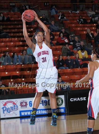 Thumbnail 3 in Pleasant Grove vs. Kennedy (CIF SJS D1 Playoffs) photogallery.