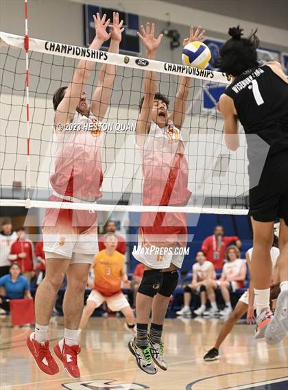 Thumbnail 2 in Wiseburn- Da Vinci vs. Paraclete (CIF-SS D5 Final) photogallery.