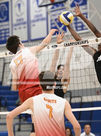 Thumbnail 1 in Wiseburn- Da Vinci vs. Paraclete (CIF-SS D5 Final) photogallery.