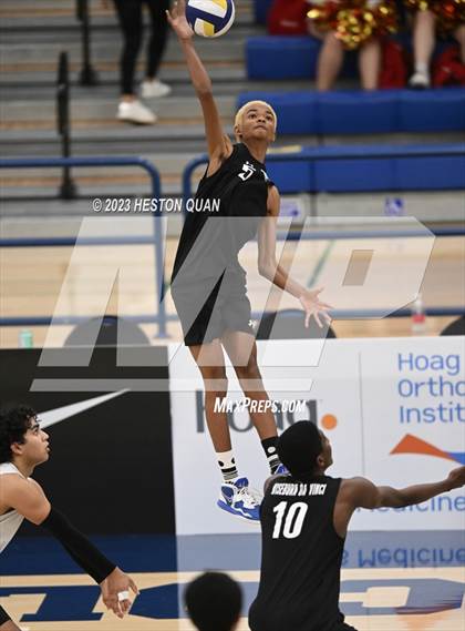 Thumbnail 1 in Wiseburn- Da Vinci vs. Paraclete (CIF-SS D5 Final) photogallery.