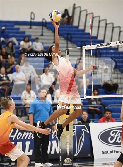 Thumbnail 3 in Wiseburn- Da Vinci vs. Paraclete (CIF-SS D5 Final) photogallery.