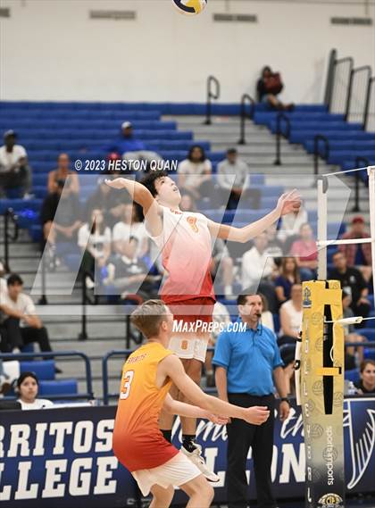 Thumbnail 2 in Wiseburn- Da Vinci vs. Paraclete (CIF-SS D5 Final) photogallery.