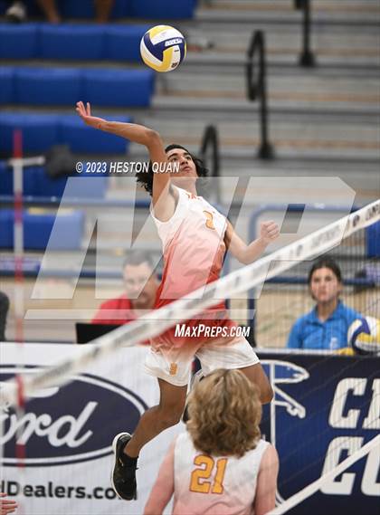 Thumbnail 3 in Wiseburn- Da Vinci vs. Paraclete (CIF-SS D5 Final) photogallery.