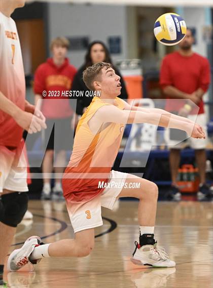 Thumbnail 3 in Wiseburn- Da Vinci vs. Paraclete (CIF-SS D5 Final) photogallery.
