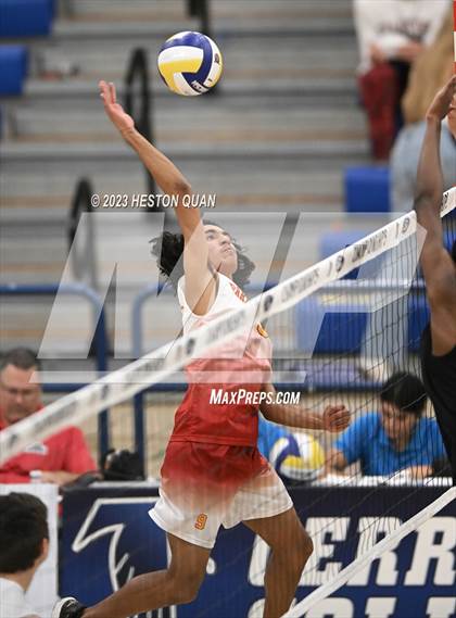 Thumbnail 3 in Wiseburn- Da Vinci vs. Paraclete (CIF-SS D5 Final) photogallery.