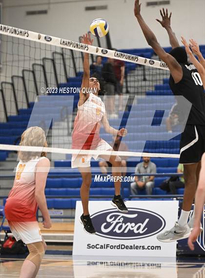 Thumbnail 3 in Wiseburn- Da Vinci vs. Paraclete (CIF-SS D5 Final) photogallery.