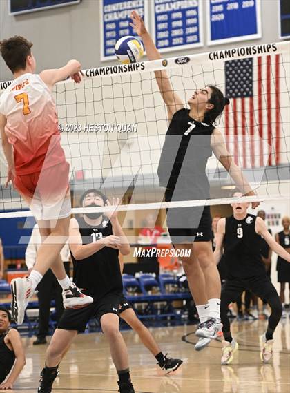 Thumbnail 2 in Wiseburn- Da Vinci vs. Paraclete (CIF-SS D5 Final) photogallery.
