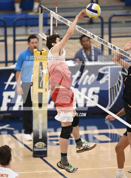 Thumbnail 1 in Wiseburn- Da Vinci vs. Paraclete (CIF-SS D5 Final) photogallery.