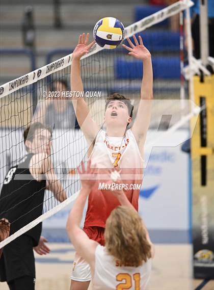 Thumbnail 3 in Wiseburn- Da Vinci vs. Paraclete (CIF-SS D5 Final) photogallery.