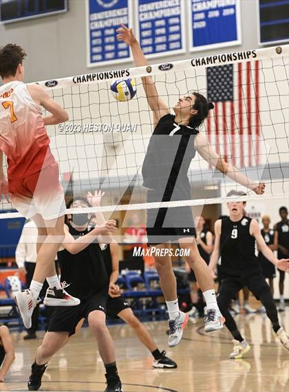 Thumbnail 3 in Wiseburn- Da Vinci vs. Paraclete (CIF-SS D5 Final) photogallery.