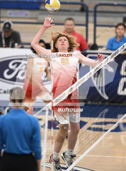 Thumbnail 2 in Wiseburn- Da Vinci vs. Paraclete (CIF-SS D5 Final) photogallery.