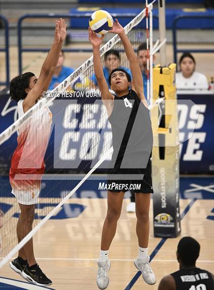 Thumbnail 1 in Wiseburn- Da Vinci vs. Paraclete (CIF-SS D5 Final) photogallery.
