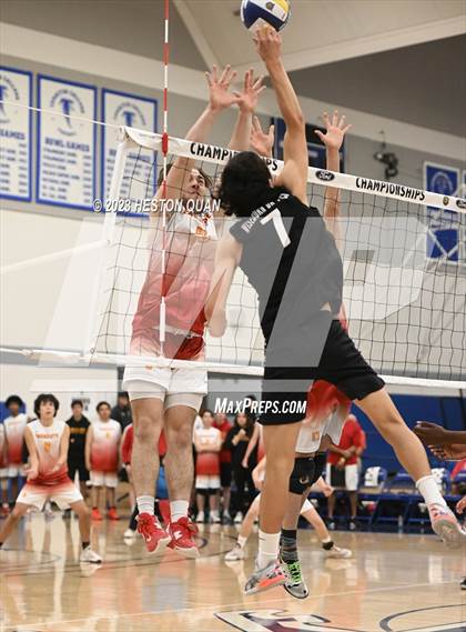 Thumbnail 1 in Wiseburn- Da Vinci vs. Paraclete (CIF-SS D5 Final) photogallery.