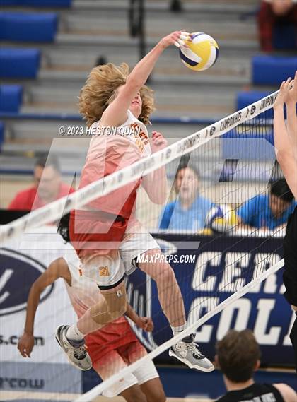 Thumbnail 1 in Wiseburn- Da Vinci vs. Paraclete (CIF-SS D5 Final) photogallery.