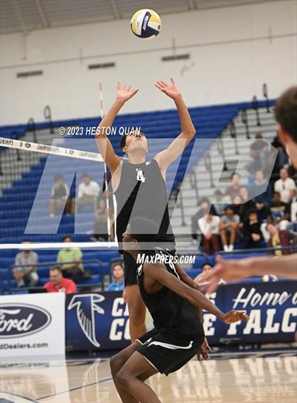 Thumbnail 3 in Wiseburn- Da Vinci vs. Paraclete (CIF-SS D5 Final) photogallery.