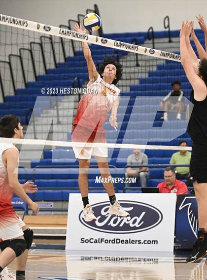 Thumbnail 2 in Wiseburn- Da Vinci vs. Paraclete (CIF-SS D5 Final) photogallery.