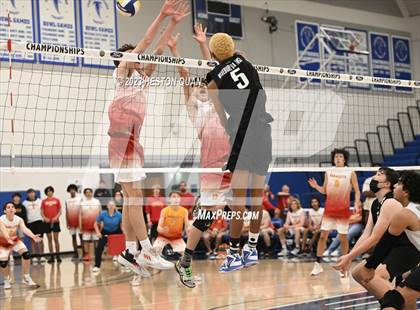 Thumbnail 2 in Wiseburn- Da Vinci vs. Paraclete (CIF-SS D5 Final) photogallery.