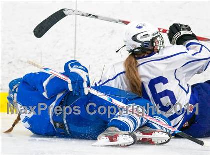 Thumbnail 3 in Red Wing vs Silver Bay (Schwan Cup) photogallery.