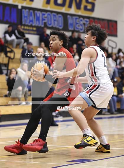 Thumbnail 3 in Sanger vs. Pleasant Grove photogallery.