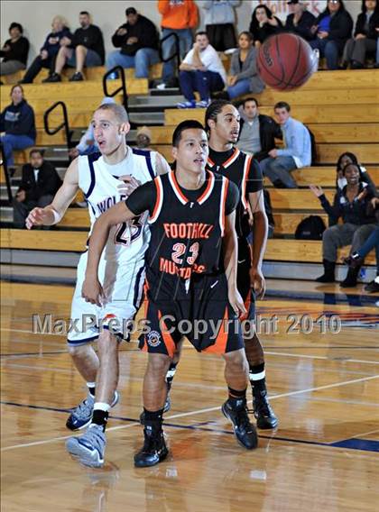 Thumbnail 2 in Foothill vs. Cosumnes Oaks photogallery.