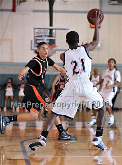 Thumbnail 2 in Foothill vs. Cosumnes Oaks photogallery.