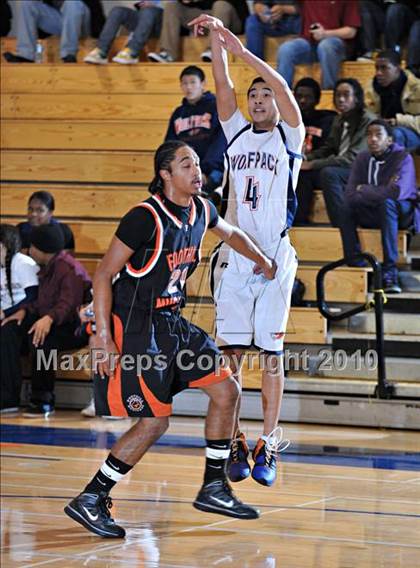 Thumbnail 3 in Foothill vs. Cosumnes Oaks photogallery.