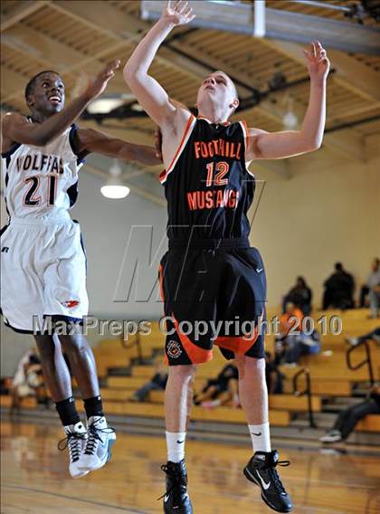 Thumbnail 3 in Foothill vs. Cosumnes Oaks photogallery.