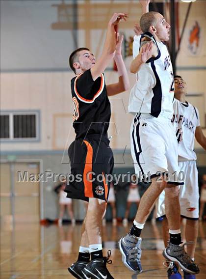 Thumbnail 3 in Foothill vs. Cosumnes Oaks photogallery.
