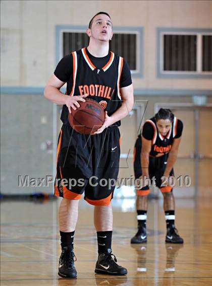 Thumbnail 3 in Foothill vs. Cosumnes Oaks photogallery.