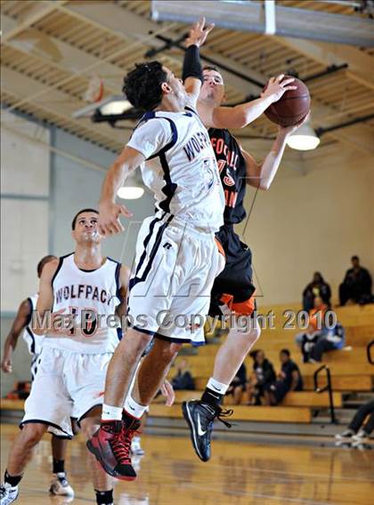 Thumbnail 3 in Foothill vs. Cosumnes Oaks photogallery.