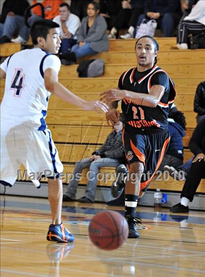 Thumbnail 1 in Foothill vs. Cosumnes Oaks photogallery.