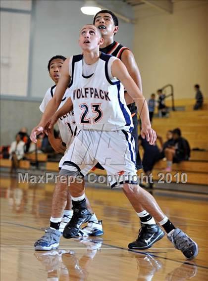 Thumbnail 1 in Foothill vs. Cosumnes Oaks photogallery.