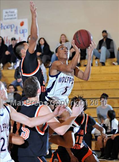Thumbnail 1 in Foothill vs. Cosumnes Oaks photogallery.