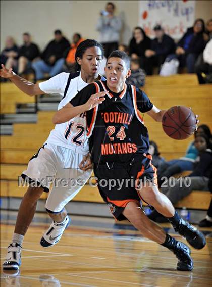 Thumbnail 2 in Foothill vs. Cosumnes Oaks photogallery.