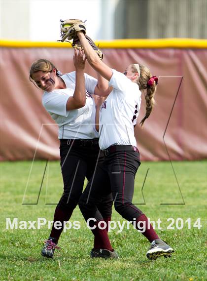 Thumbnail 1 in Minisink Valley @ Kingston (Section 9 Class AA Quarterfinal) photogallery.