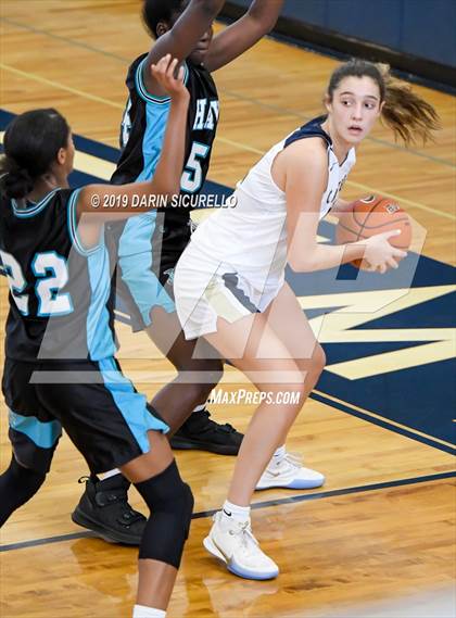 Thumbnail 3 in Casteel vs. Highland (NIKE Tournament of Champions) photogallery.