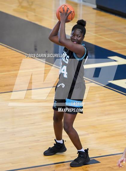 Thumbnail 1 in Casteel vs. Highland (NIKE Tournament of Champions) photogallery.