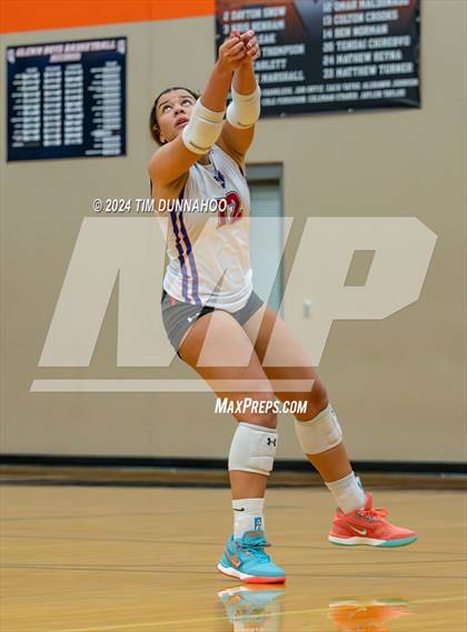 Thumbnail 1 in Hays @ Glenn photogallery.