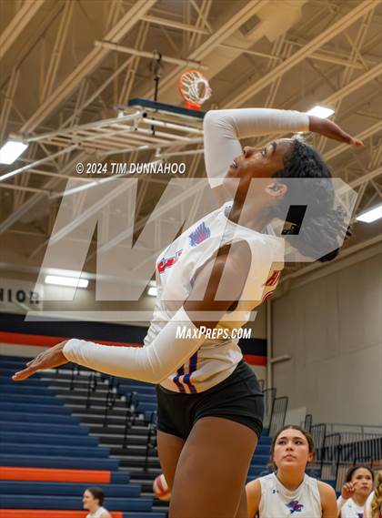 Thumbnail 1 in Hays @ Glenn photogallery.