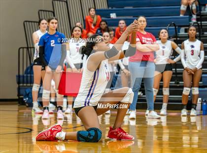 Thumbnail 1 in Hays @ Glenn photogallery.