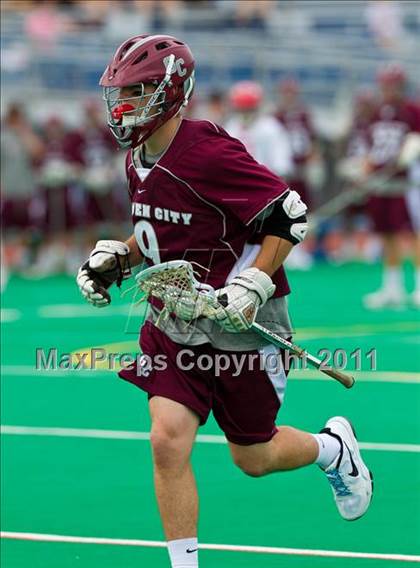 Thumbnail 1 in Garden City vs. Jamesville-DeWitt (NYSPHSAA Class B Final) photogallery.
