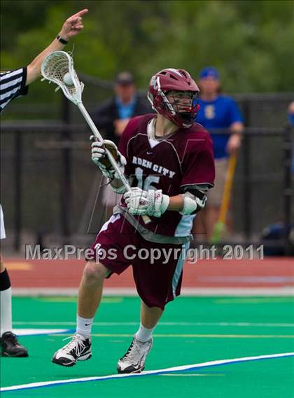 Thumbnail 1 in Garden City vs. Jamesville-DeWitt (NYSPHSAA Class B Final) photogallery.