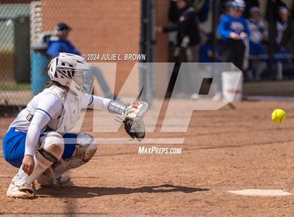 Thumbnail 3 in Carmel vs Roncalli (Carmel Invite) photogallery.