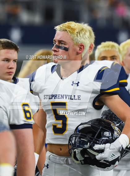 Thumbnail 1 in Stephenville vs. Kennedale (UIL 4A Division 1 Semifinal) photogallery.